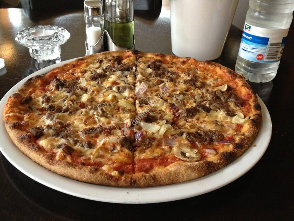 Armando's Cafe Pizza Bar