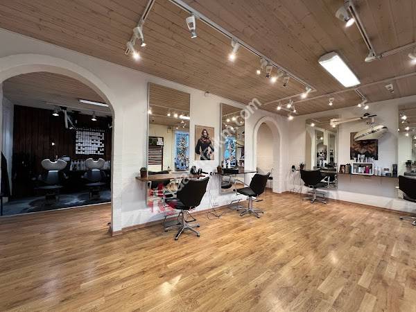 Hårsaksen - Din lokale frisør i Tommerup