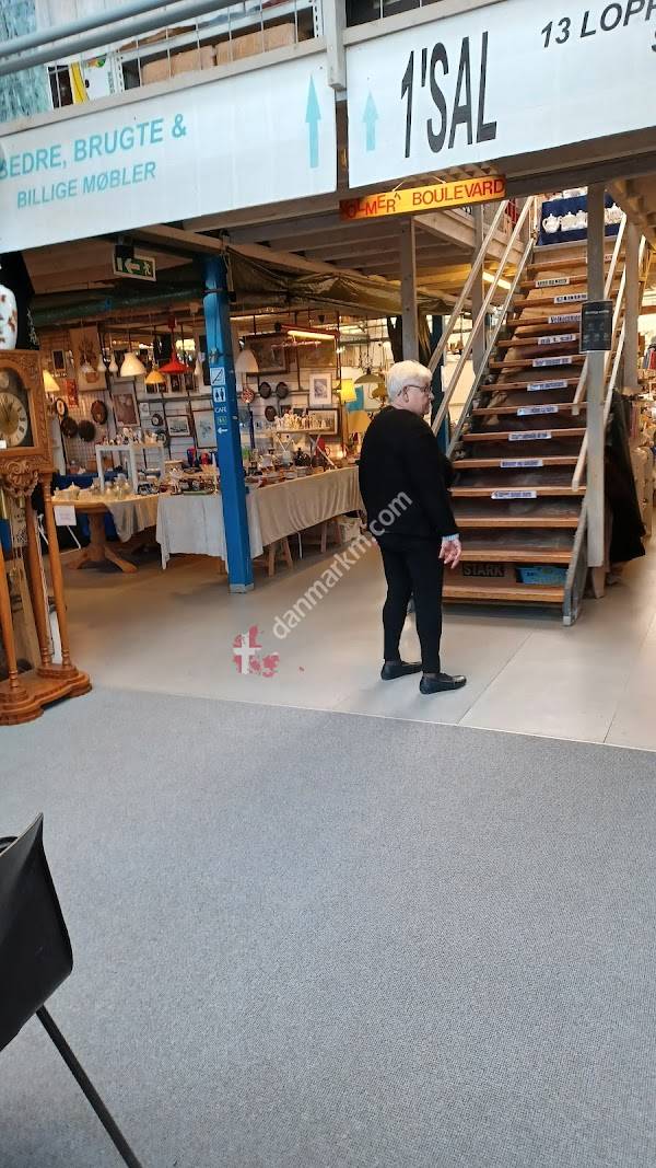Hvalsø Kræmmerhal og markedsplads