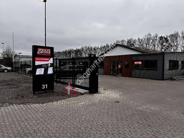 Køge Skilte Center - Alt i Visuel Kommunikation - Dit professionelle skiltefirma på Sjælland