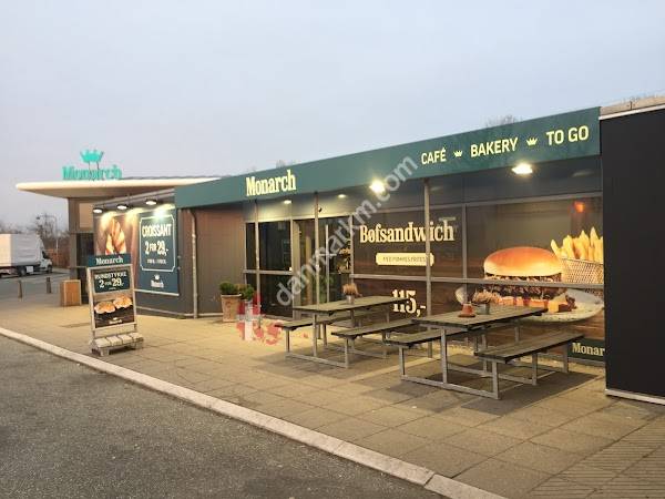 Monarch Karlslunde Øst