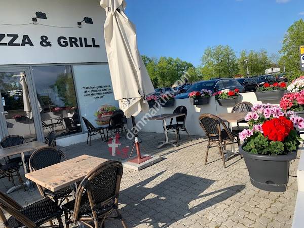 Omo's Pizza & Grill