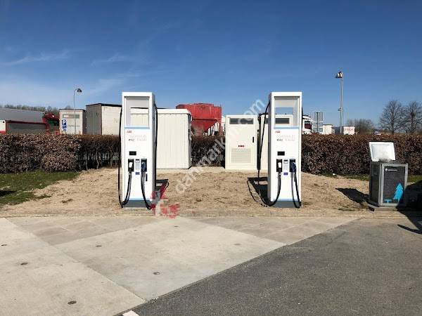 Powered by E.ON Drive & Clever-ladestation